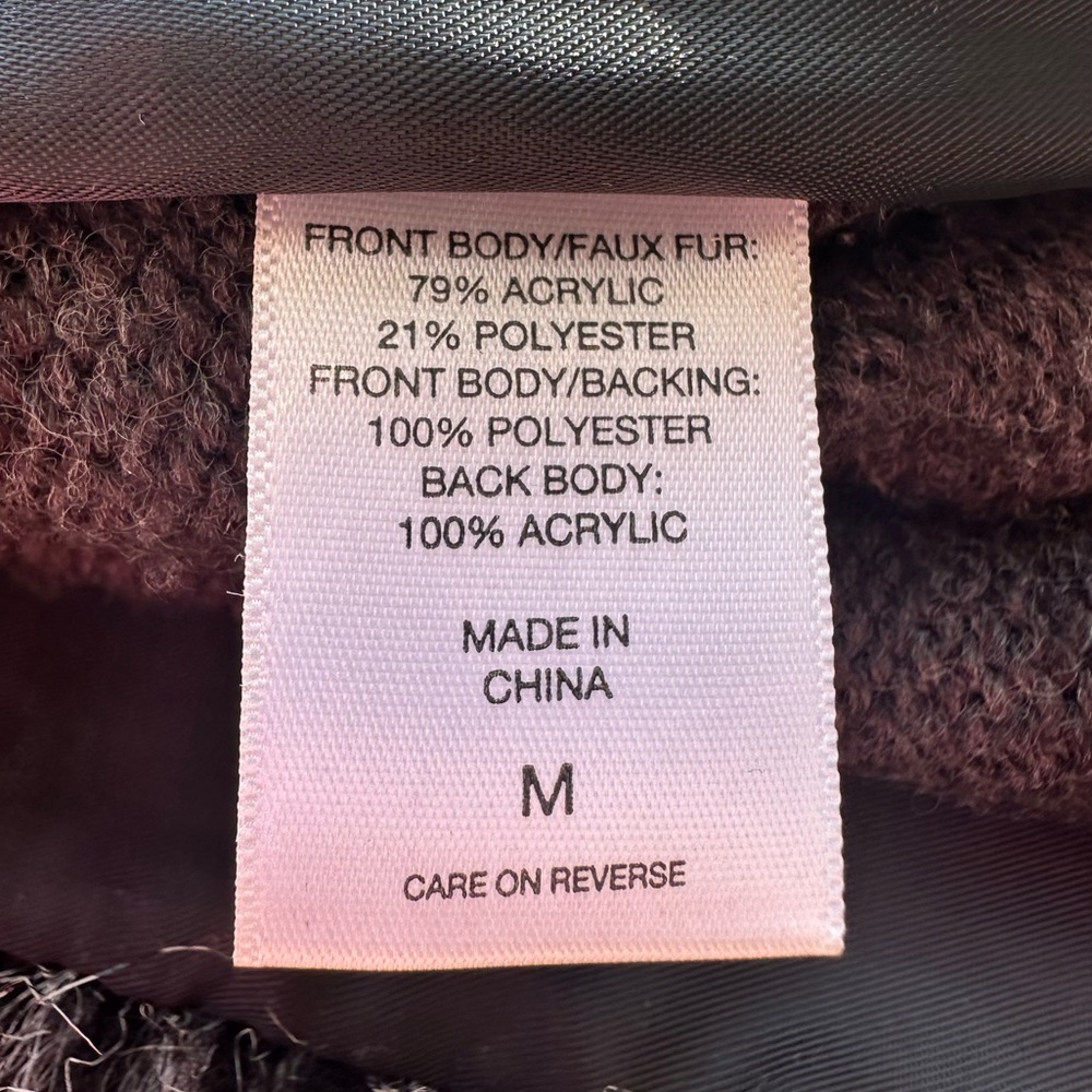New York Company gray faux feather vest with knit sweater back - size M - Picture 7 of 7